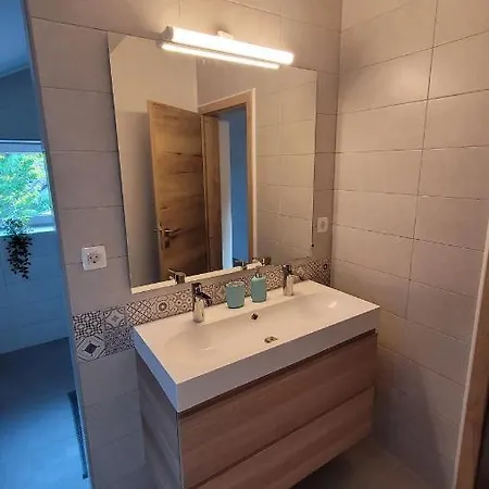 Apartma Krupa *
