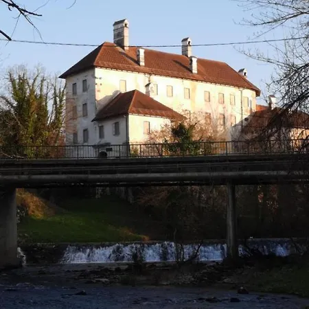 Apartma Krupa *